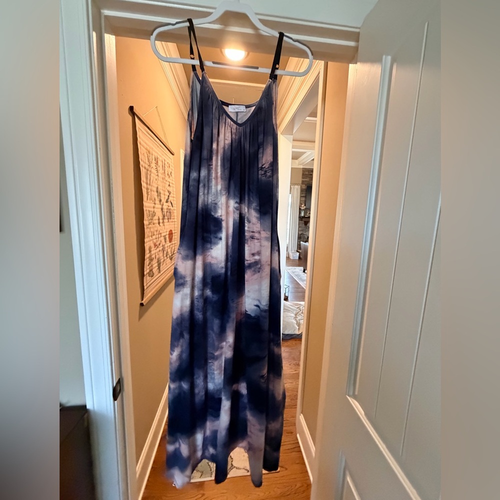 Women's Navy Tie-Dye Maxi Dress - Sleeveless V-Neck
